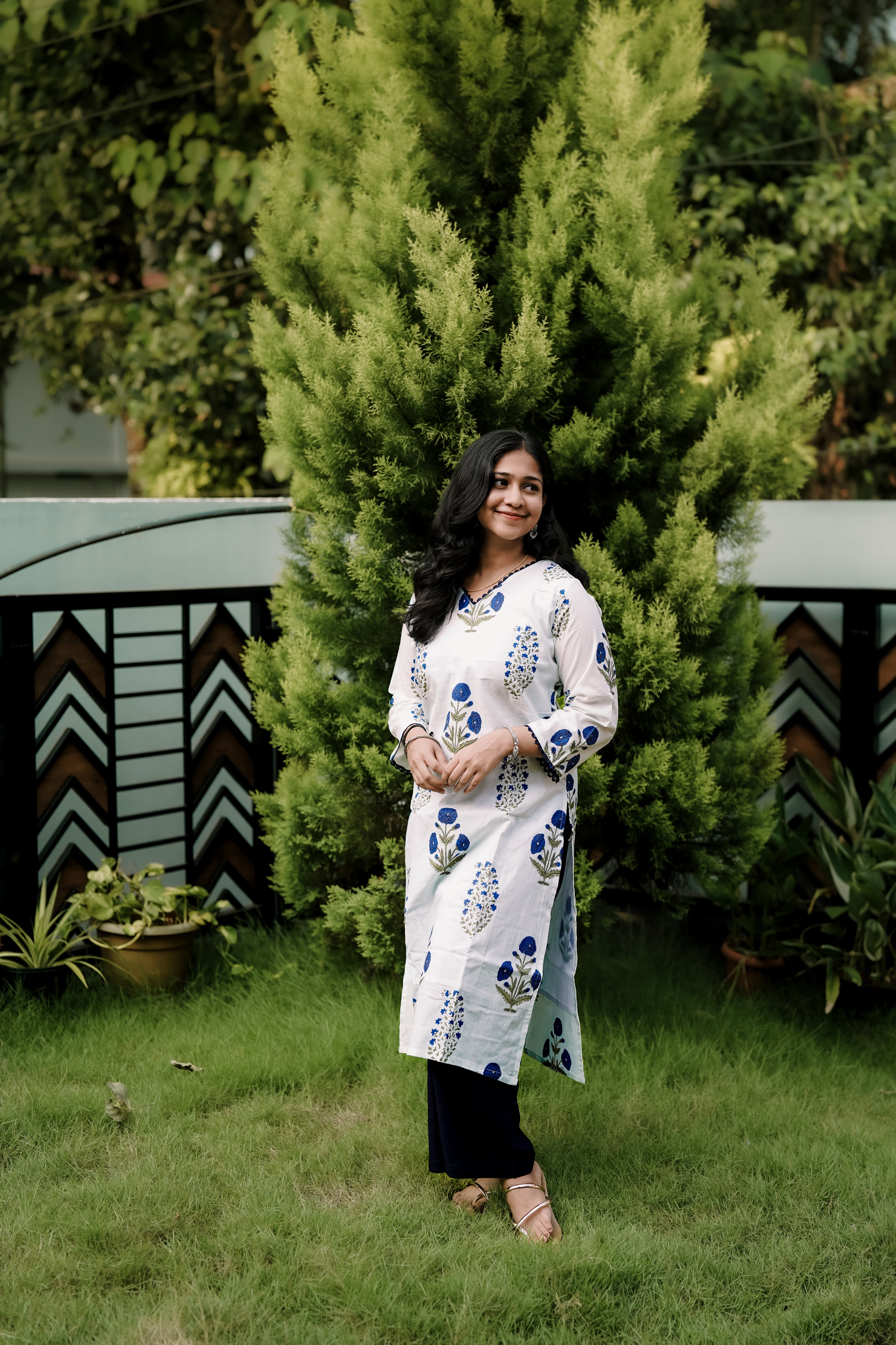 A love story that never goes out of style. 🌊 Whether you’re heading to the office or a casual family lunch, this set offers a polished look without the effort. Crafted for the modern Indian woman who loves her roots but lives for comfort.